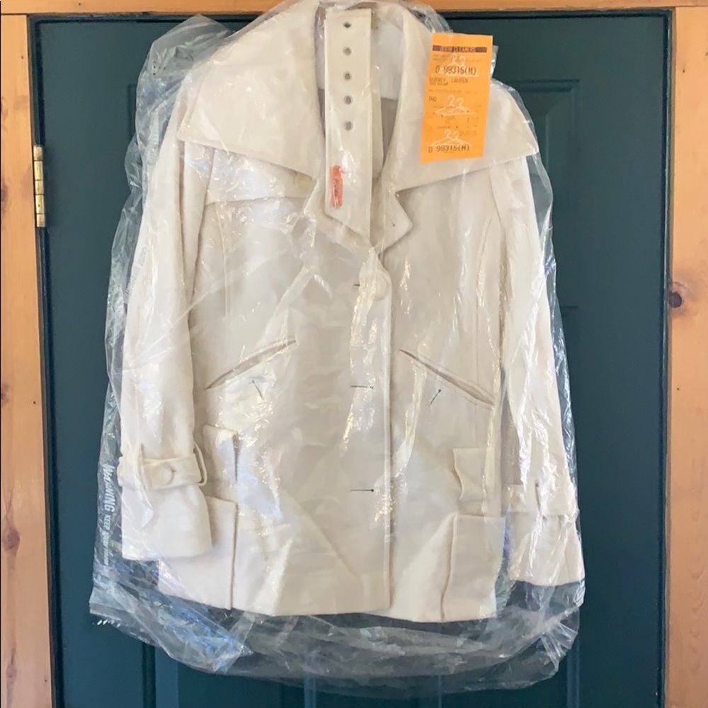 Peacoat - Picture 3 of 3